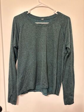 Lululemon Swiftly Tech Long Sleeve Shirt
2.0 Race Length sz 16 Teal Lagoon/Black